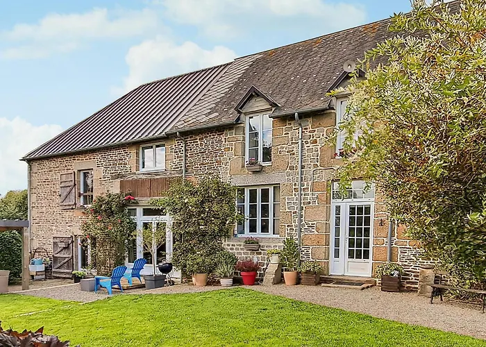 Holiday home Lovely In